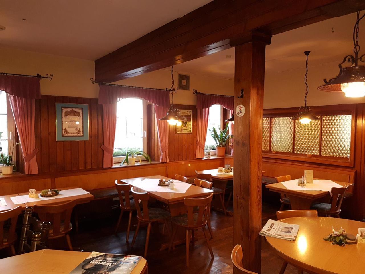 Landgasthof "Zur Linde" Irmelshausen 外观 照片