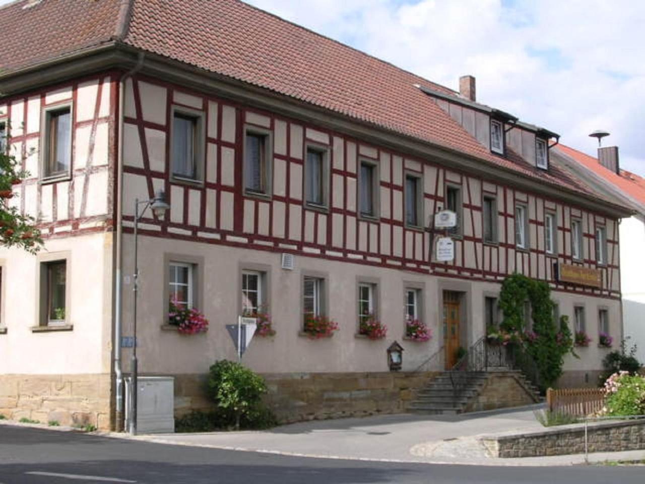 Landgasthof "Zur Linde" Irmelshausen 外观 照片
